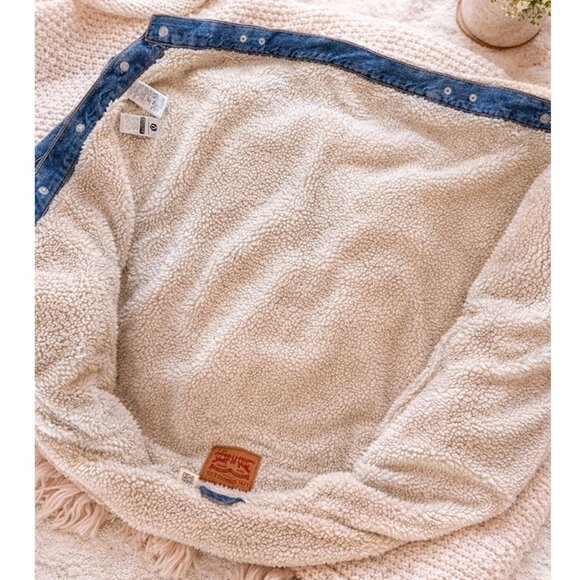 Vintage Levi’s Sherpa Lined Denim Jacket Blue Trucker Size S Authentic Worn - Picture 3 of 9